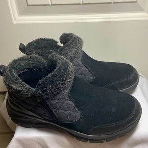 Sketchers Water Resistant Boots